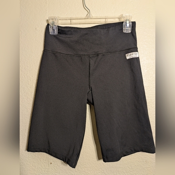 Calvin Klein Women's Black Shorts Size Medium Performance Stretch Pre-owned - Picture 1 of 7